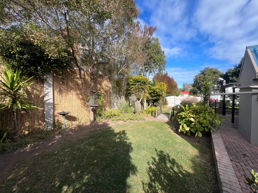 4 Bedroom Property for Sale in Herolds Bay Western Cape